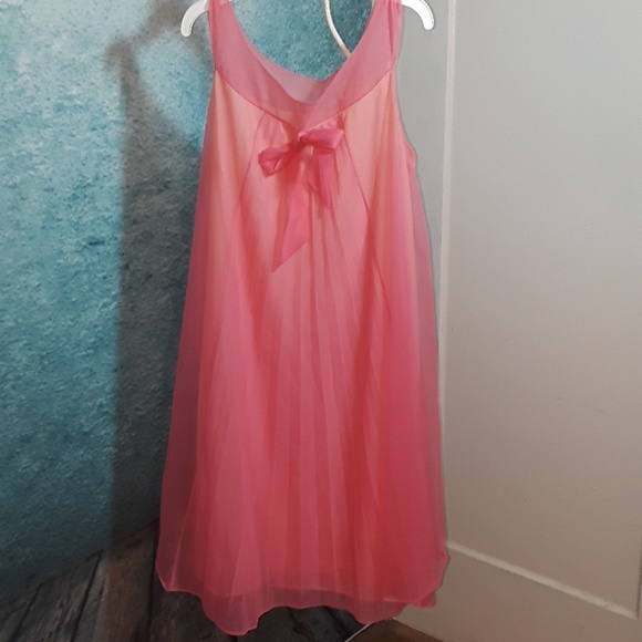 Vintage Other - 💋2 for 20 sale! Vintage pleated nightgown size M